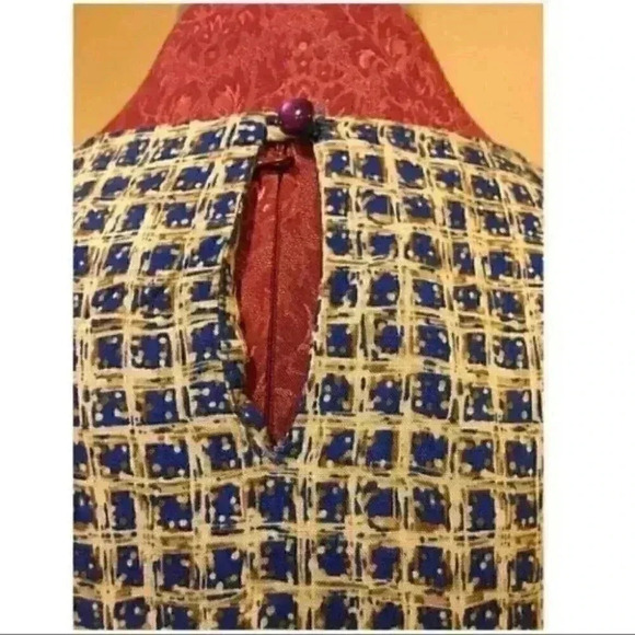 Requirements Top Size Medium Squares Keyhole Back - Picture 7 of 9